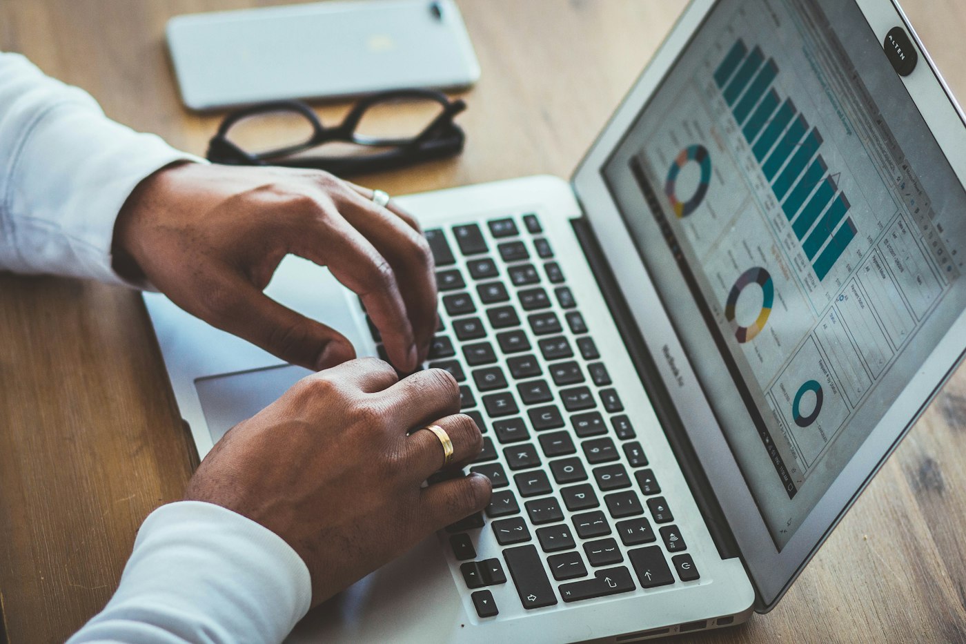 Real-World Business Applications of Computer Vision